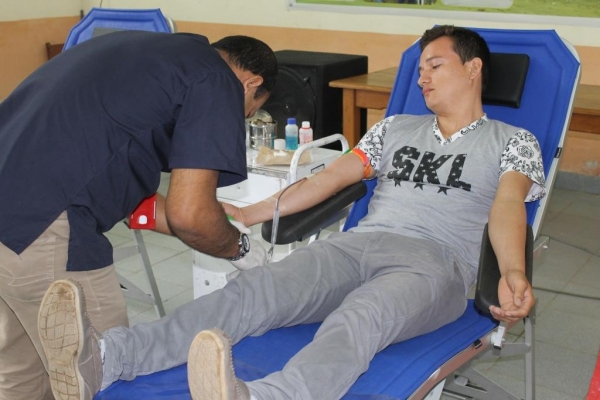 TRABAJADORES DE SALUD DONAN SANGRE&hellip;