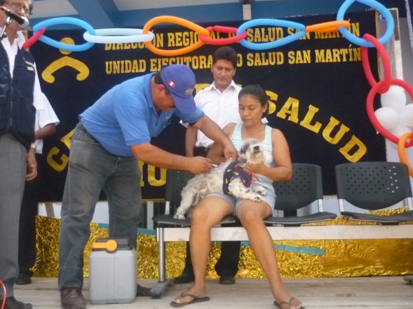 VACUNACI&Oacute;N CONTRA LA RABIA CANINA