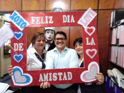 Fel&iacute;z D&iacute;a de la amistad, trabajadores de Salud San Mart&iacute;n, Bajo Mayo.
